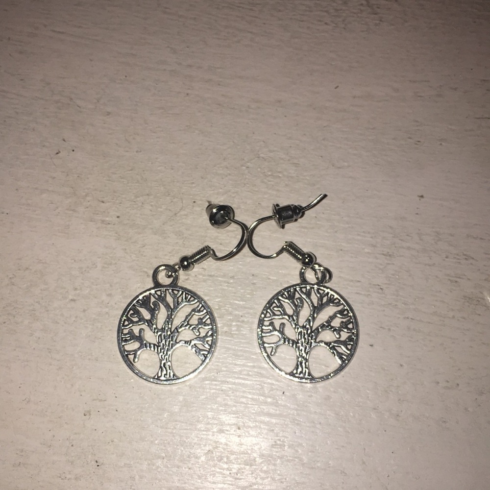 Silver tone tree earrings - Picture 3 of 3